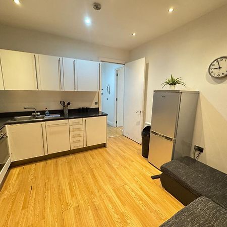Comfortable - Cosy - Budget Studios In City Center London Exterior foto
